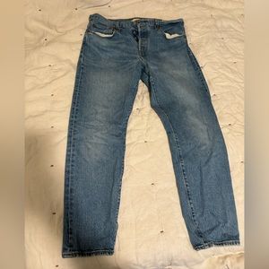 Levi’s wedgie style jeans in size 32. Light wash denim, full length Levi Jean